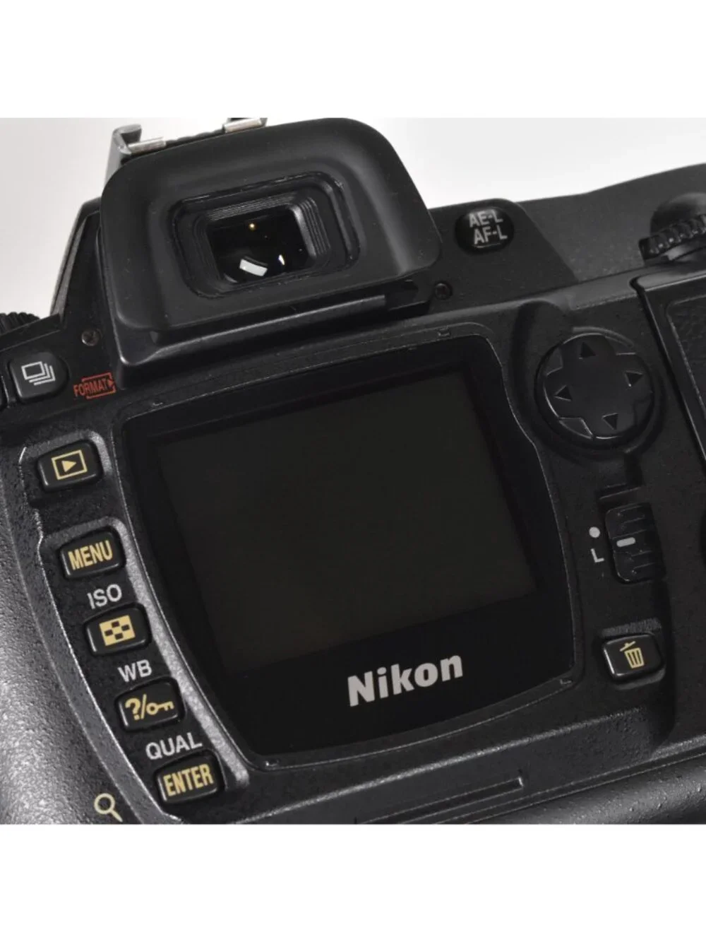 Nikon D70S DSLR Digital Camera 6.1MP Nikon AF-S DX 55-200mm Lens 1GB CF Card